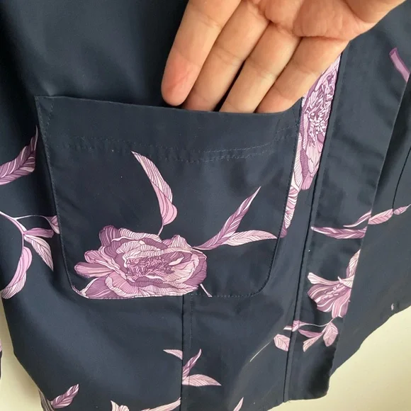 Chico's Navy Trench Coat with Pink-Lilac Floral Print Size 1 (Medium) - Picture 4 of 11